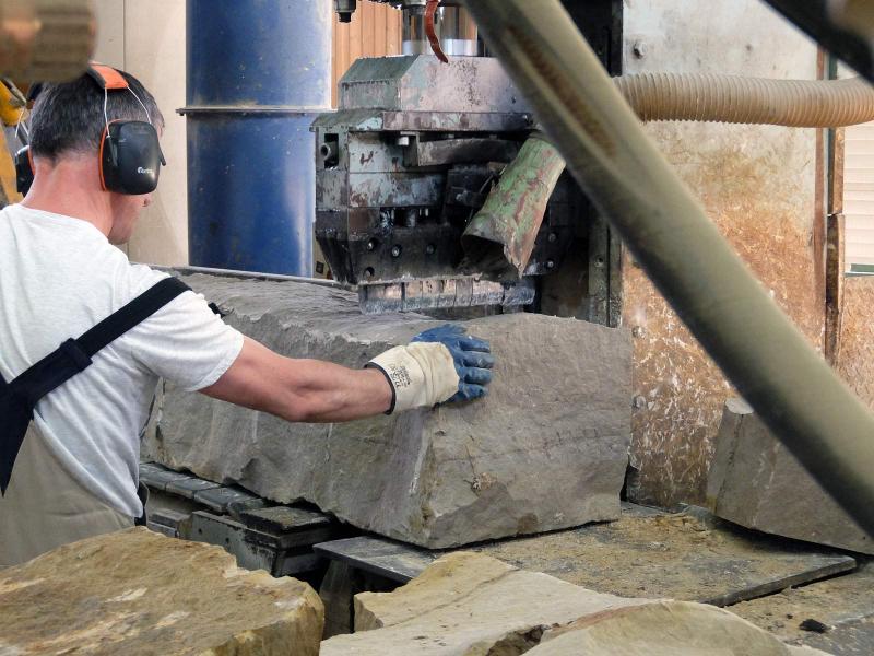 Steinspaltmaschine Steinbruch